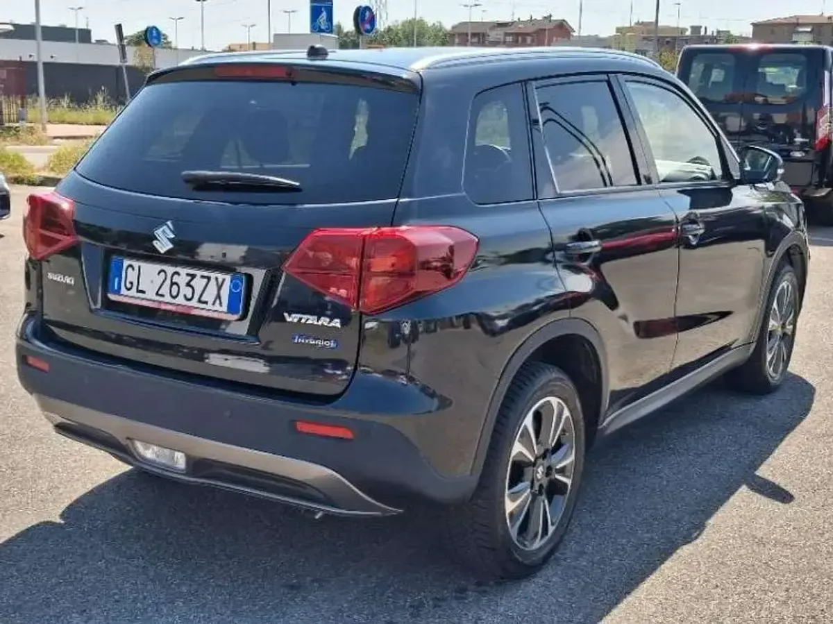 Usata Suzuki Vitara 102 CV (75 kW) 2022 Nero SUV