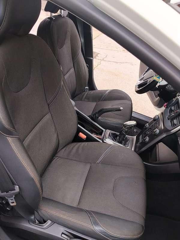 Usata Volvo V40 CC Kinetic 114 CV (83 kW) 2013 Bianco Station wagon