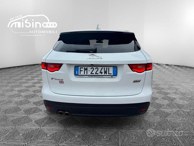 Usata Jaguar F-Pace Portfolio 180 CV (132 kW) 2018 Bianco SUV