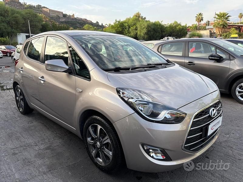 Marrone Usata 2018 Hyundai ix20 Due volumi | 7990 € (Buon prezzo) - Immagine 1/4