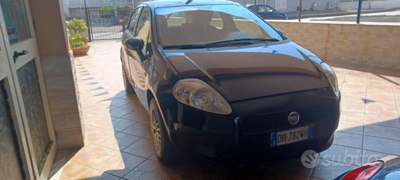 Nero Usata 2007 Fiat Punto Due volumi | 2500 € (Buon prezzo) - Immagine 1/4