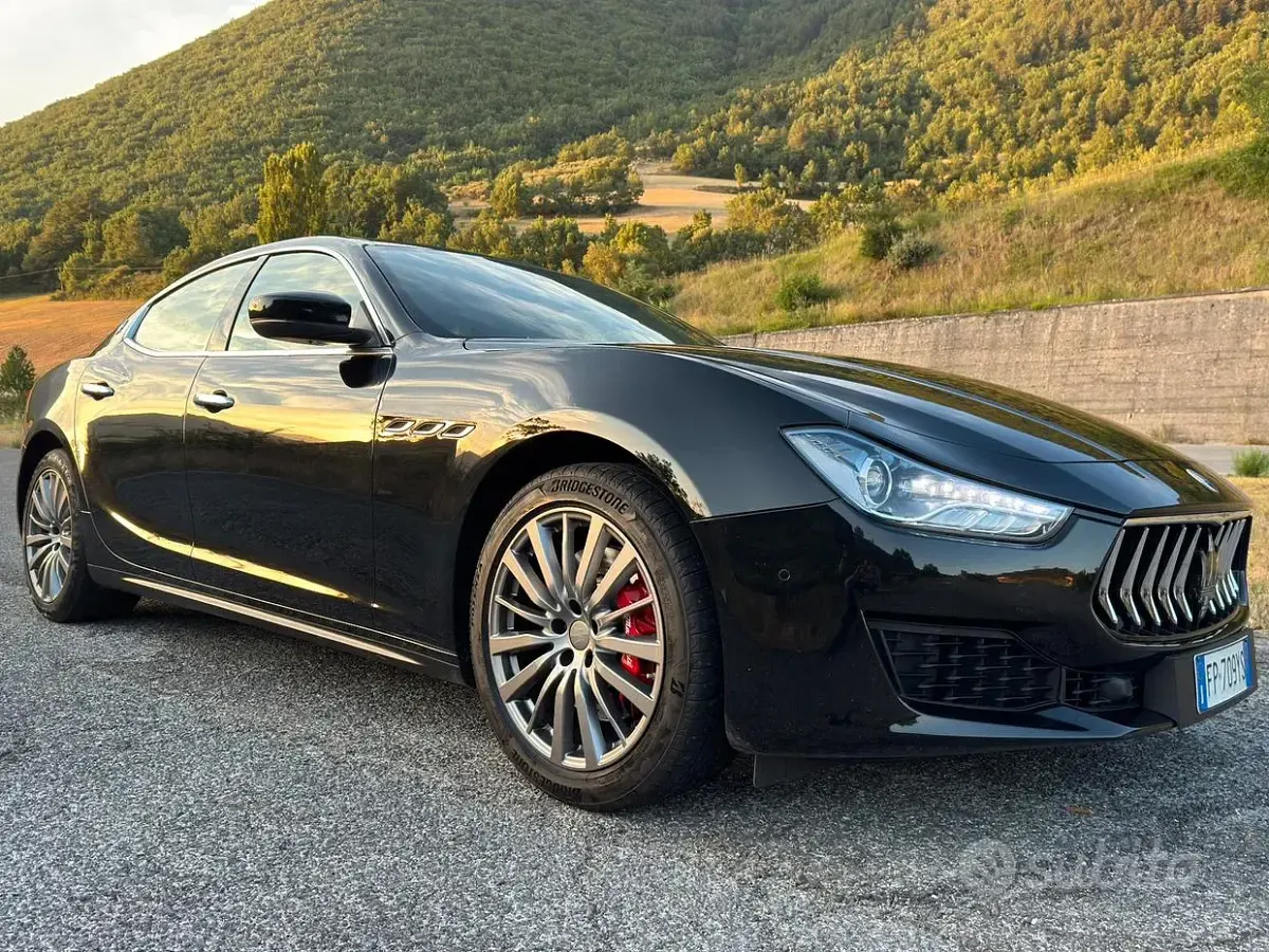 Usata Maserati Ghibli 250 CV (183 kW) 2018 Nero Berlina