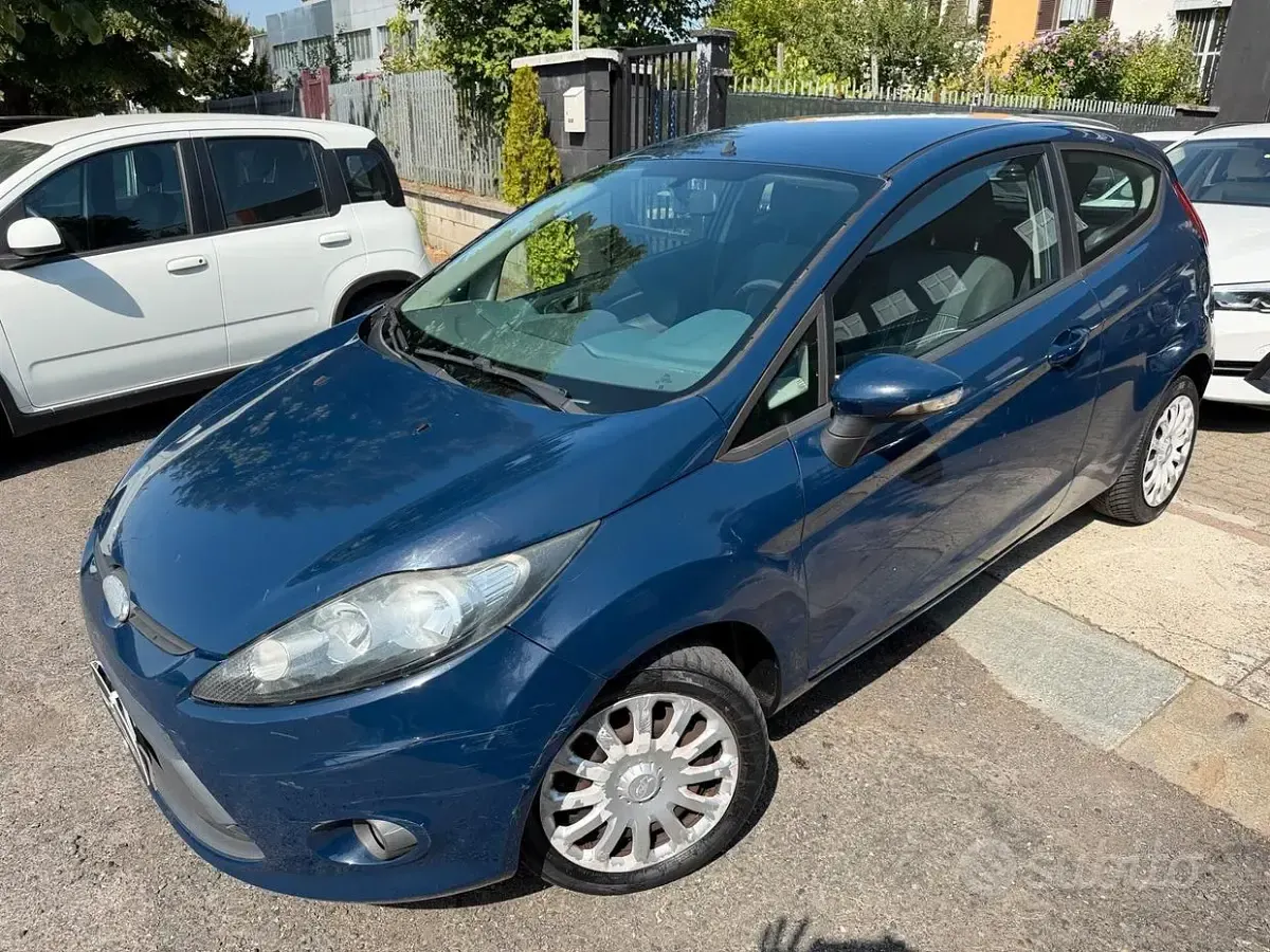 Usata Ford Fiesta 82 CV (60 kW) 2009 Bluazzurro Berlina