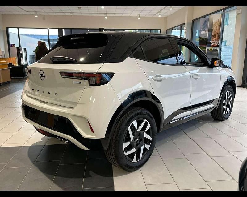 Nuova Opel Mokka 136 CV (100 kW) 2026 Arktis white SUV