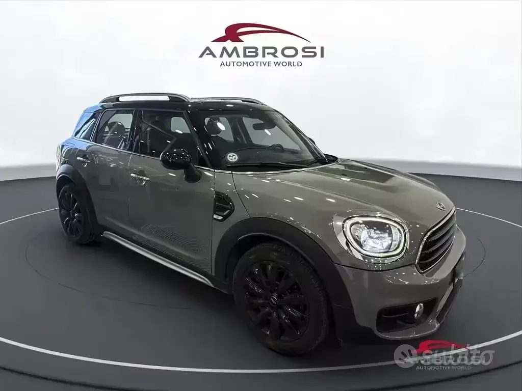 Usata Mini Cooper D Countryman Business 150 CV (110 kW) 2017 Grigio SUV