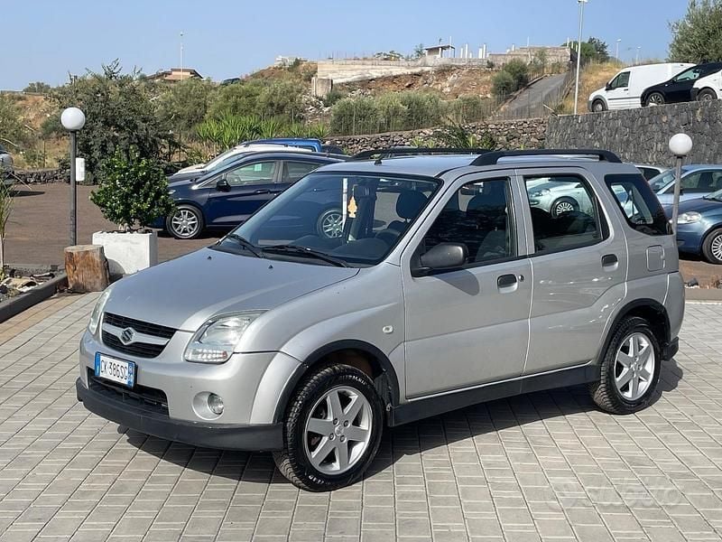 Grigio Usata 2005 Suzuki Ignis Due volumi | 3400 € (Buon prezzo) - Immagine 1/4