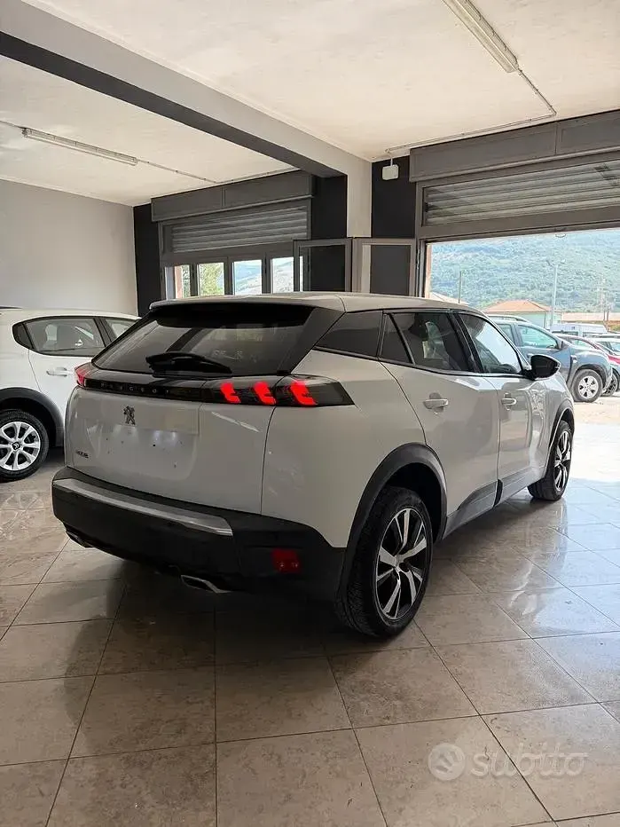 Usata Peugeot 2008 131 CV (96 kW) 2021 Bianco SUV