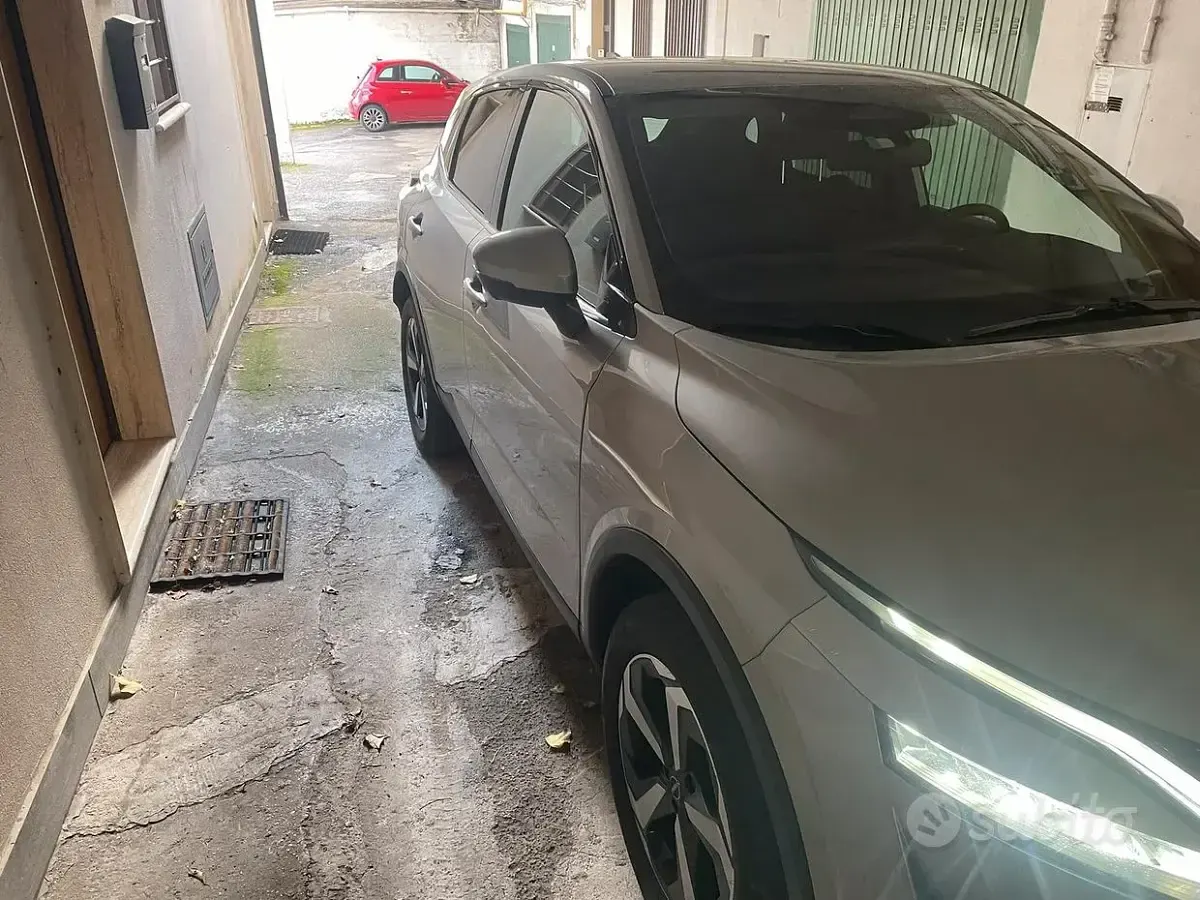 Usata Nissan Qashqai 140 CV (102 kW) 2023 Grigio SUV