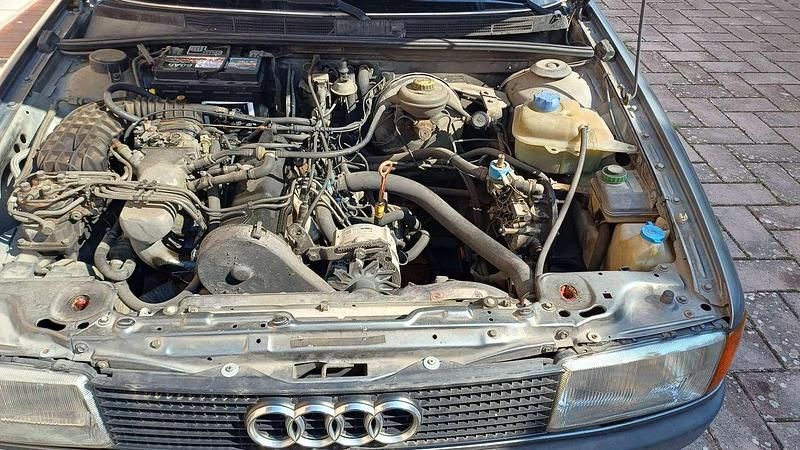 Usata Audi 80 110 CV (80 kW) 1991 Argento Berlina