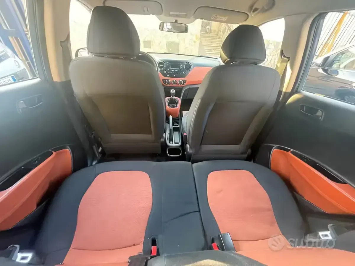 Usata Hyundai i10 Comfort 66 CV (48 kW) 2014 Bluazzurro Utilitaria