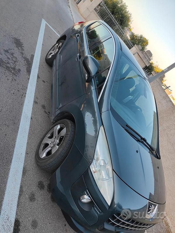 Usata Peugeot 3008 112 CV (82 kW) 2013 Grigio Monovolume