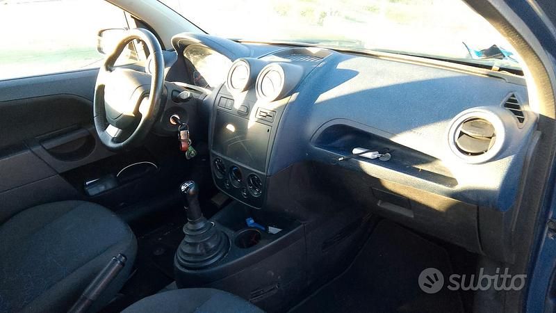 Usata Ford Fiesta 2008 Blu Berlina