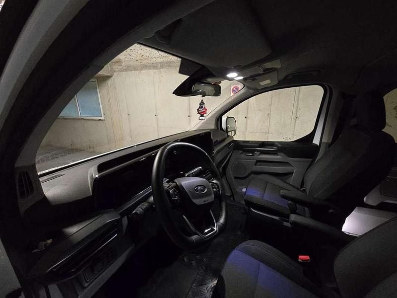 Usata Ford Tourneo Custom 170 CV (125 kW) 2024 Bianco Furgone