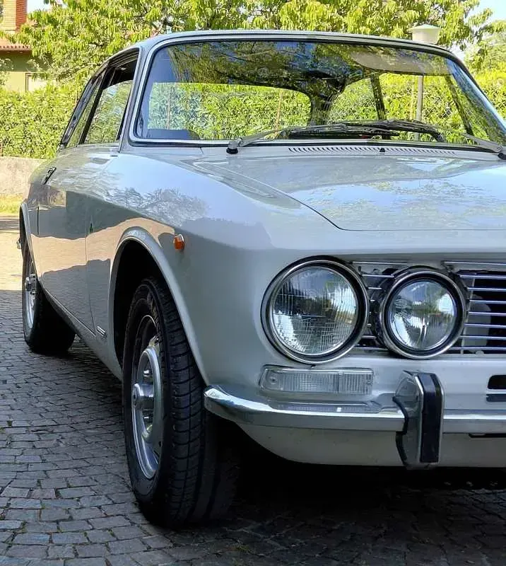 Usata Alfa Romeo 2000 131 CV (96 kW) 1975 Bianco Coupé