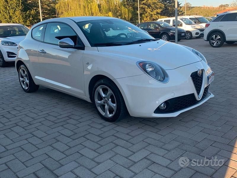 Second-hand Alfa Romeo MiTo 95 CP (69 kW) 2016 Alb Hatchback
