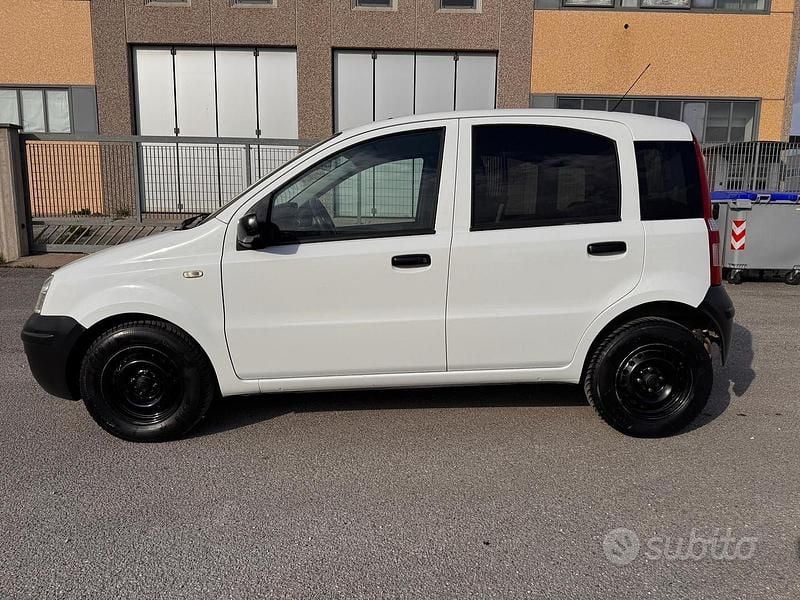 Usata Fiat Panda Active 60 CV (44 kW) 2007 Bianco Utilitaria