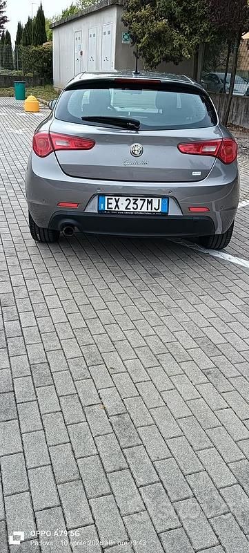 Usata Alfa Romeo Giulietta Progression 120 CV (88 kW) 2015 Grigio Utilitaria