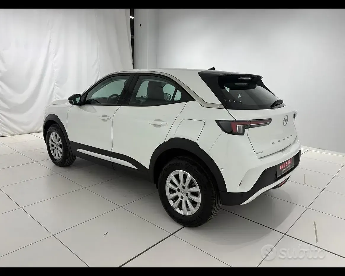 Usata Opel Mokka Edition 110 CV (80 kW) 2022 Grigio SUV