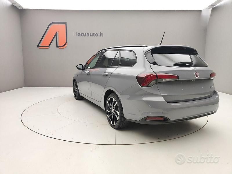 Usata Fiat Tipo S 120 CV (88 kW) 2019 Nero cinema Station wagon