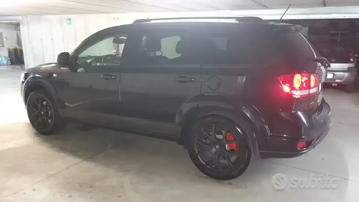 Usata Fiat Freemont Black Code 170 CV (125 kW) 2014 Nero SUV