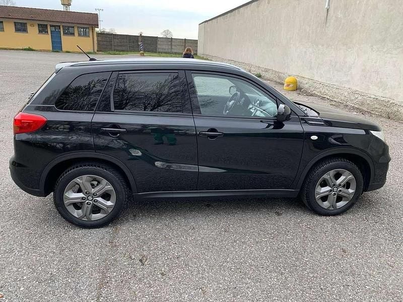 Usata Suzuki Vitara Cool 120 CV (88 kW) 2017 Nero SUV
