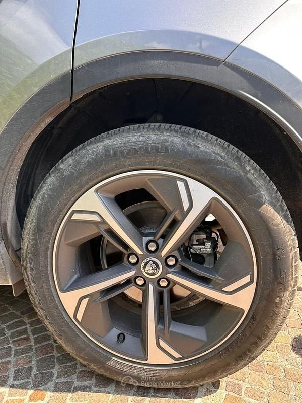 Usata Jaguar E-Pace R-Dynamic 163 CV (119 kW) 2024 Gray SUV