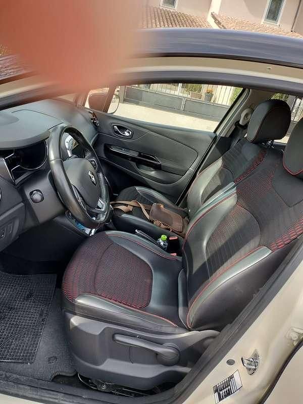 Usata Renault Captur 90 CV (66 kW) 2017 Beige SUV