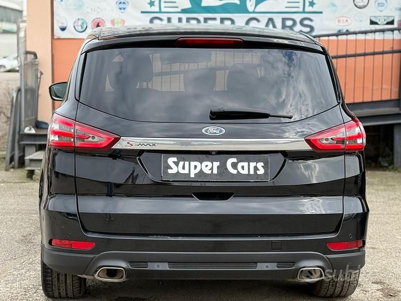 Usata Ford S-MAX Vignale 150 CV (110 kW) 2017 Nero Monovolume