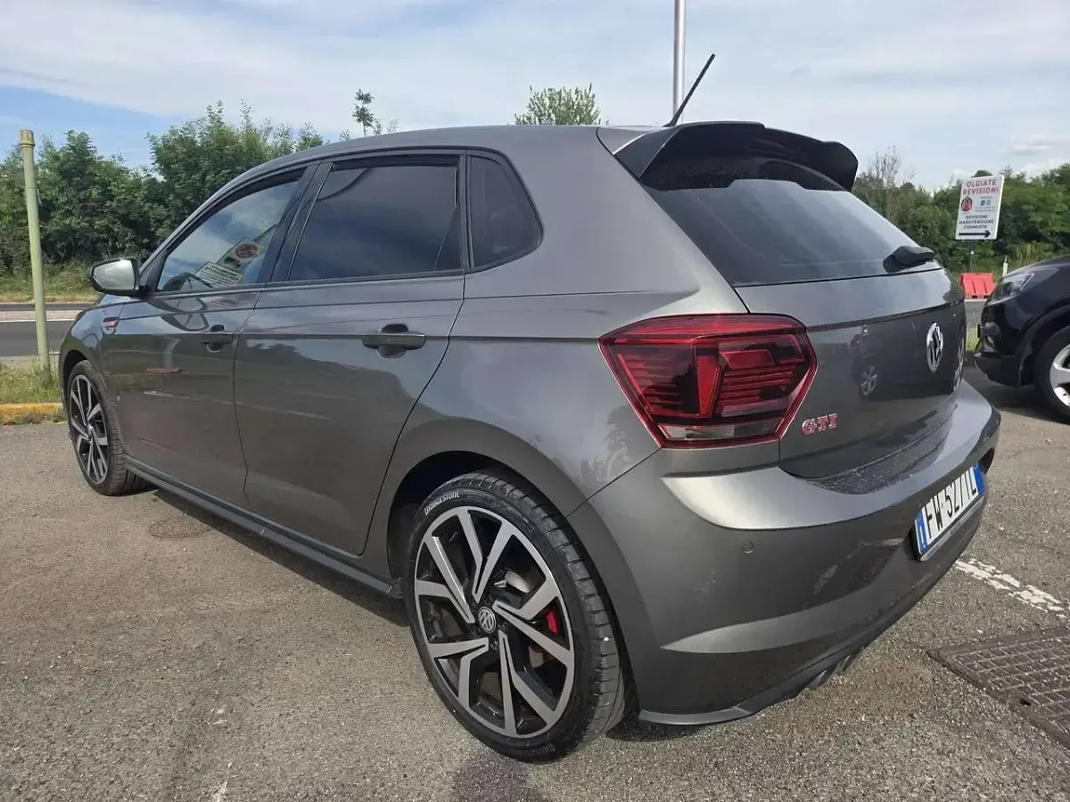 Usata VW Polo GTI 200 CV (147 kW) 2019 Grigio Utilitaria