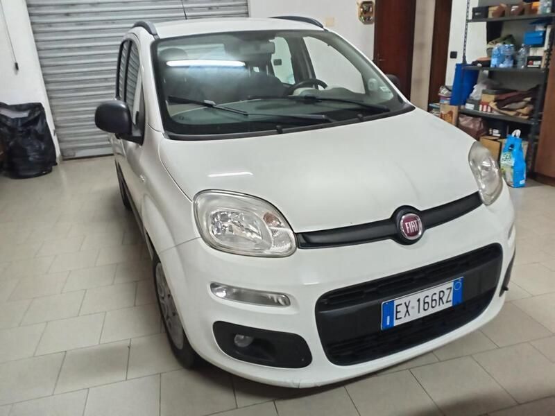 Usata Fiat Panda Lounge 75 CV (55 kW) 2014 Bianco Utilitaria