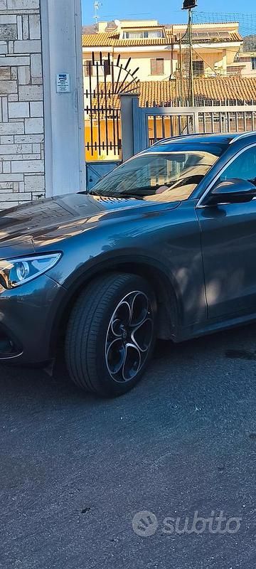 Usata Alfa Romeo Stelvio 210 CV (154 kW) 2019 Grigio SUV