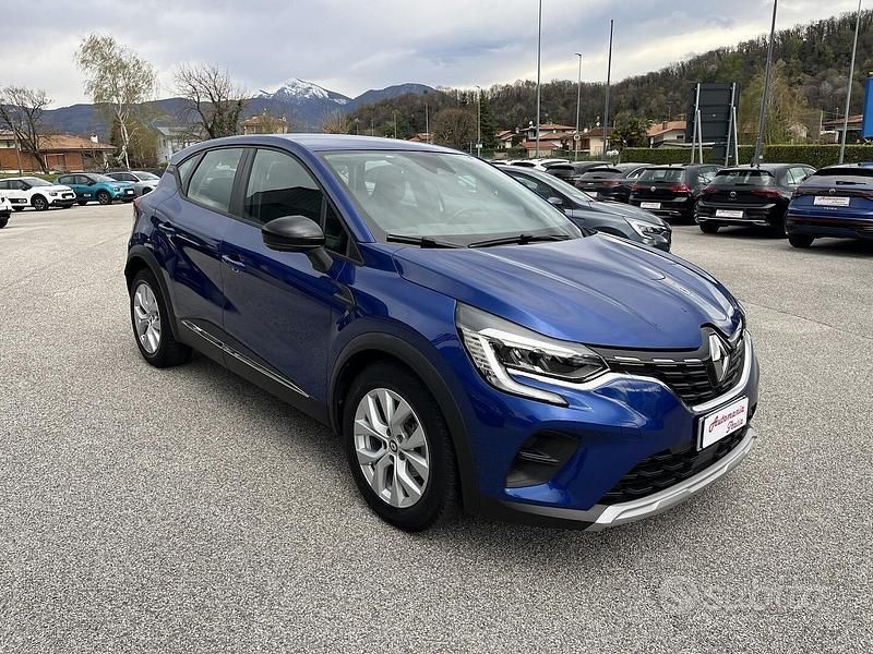 Second-hand Renault Captur Business 115 CP (84 kW) 2020 Albastru SUV
