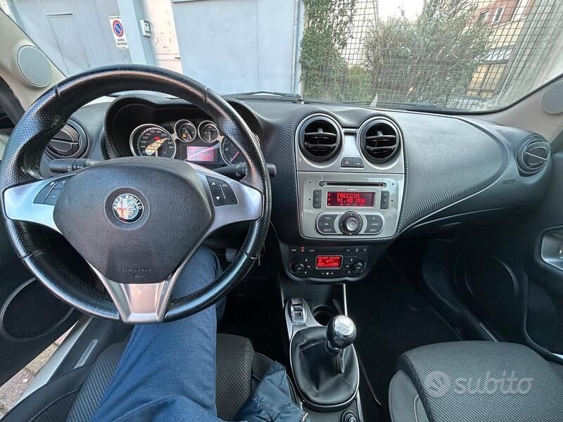 Second-hand Alfa Romeo MiTo 90 CP (66 kW) 2009 Alb Hatchback