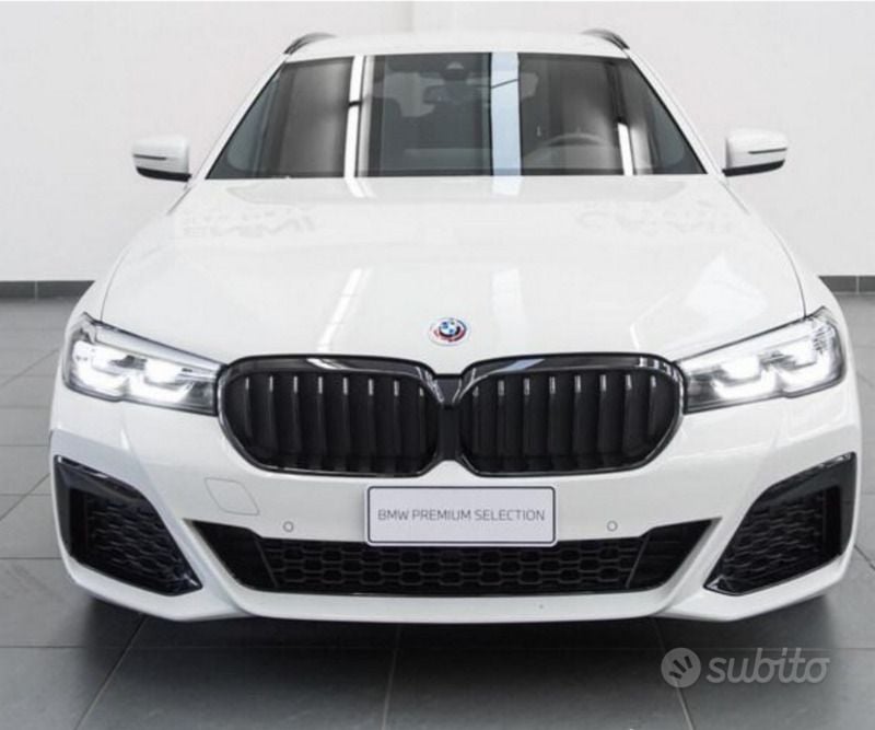 Bianco Usata 2023 BMW 520 M Sport Station wagon | 39.990 € (Ottimo prezzo) - Immagine 1/4