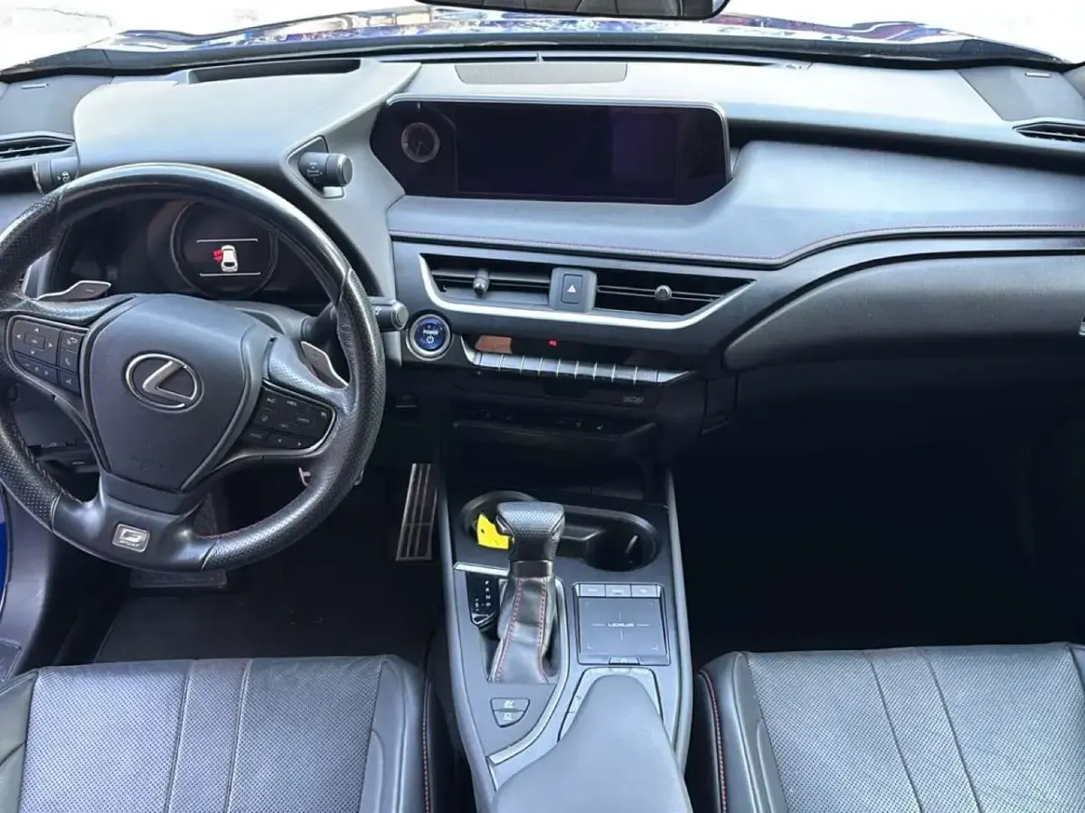 Usata Lexus UX Sport Line 184 CV (135 kW) 2021 Blu/azzurro SUV