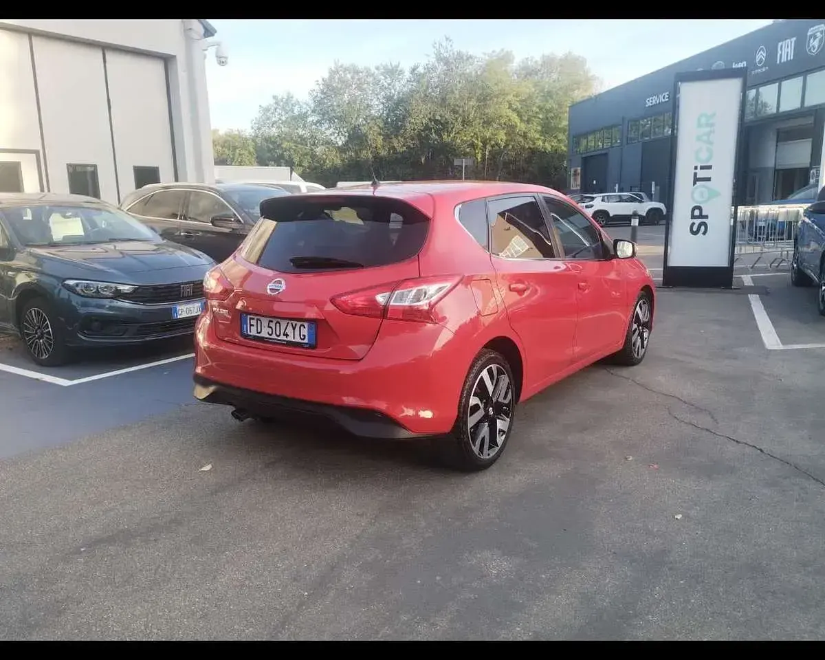 Usata Nissan Pulsar Tekna 190 CV (139 kW) 2016 Rosso Utilitaria