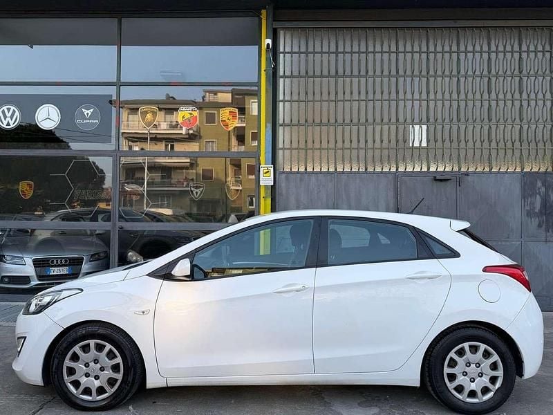 Usata Hyundai i30 Classic 90 CV (66 kW) 2014 Bianco Berlina