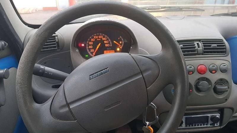 Usata Fiat Seicento Active 54 CV (39 kW) 2005 Blu/azzurro Utilitaria