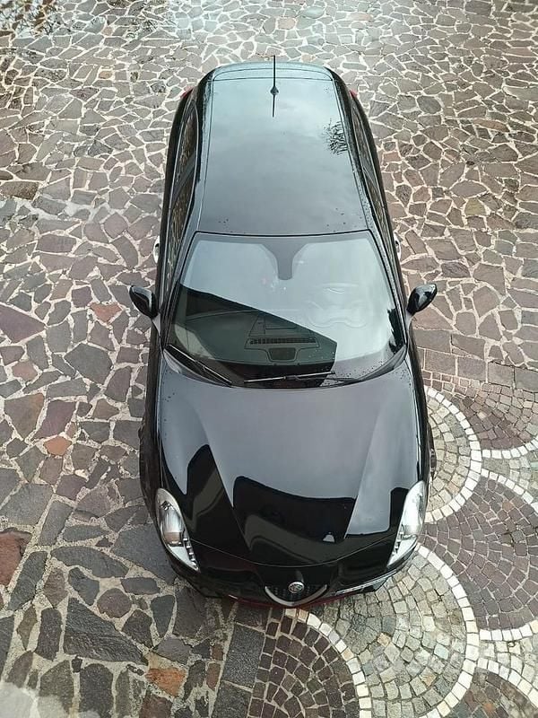 Nero Usata 2019 Alfa Romeo Giulietta Tre volumi | 12.999 € (Buon prezzo) - Immagine 1/4