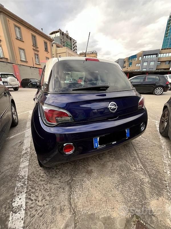 Usata Opel Adam Glam 70 CV (51 kW) 2016 Blu Utilitaria
