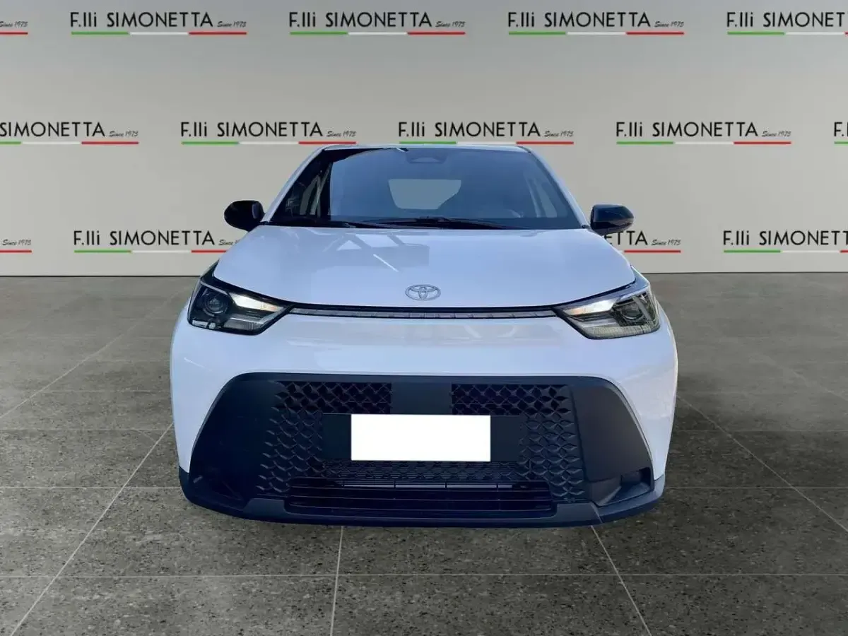 Nuova Toyota Aygo X 92 CV (67 kW) 2026 Bianco SUV