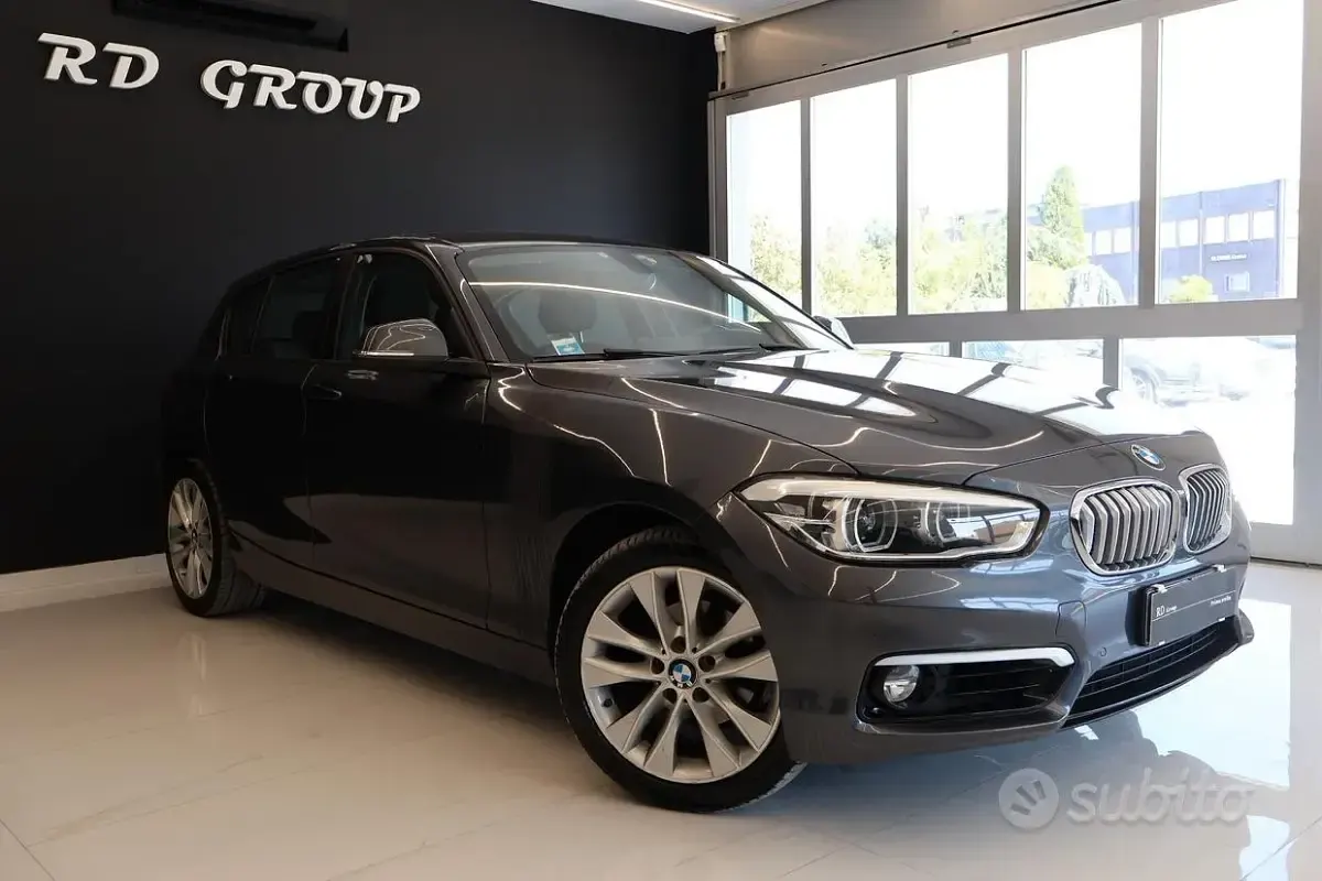 Usata BMW 118 Urban Line 150 CV (110 kW) 2016 Grigio Utilitaria