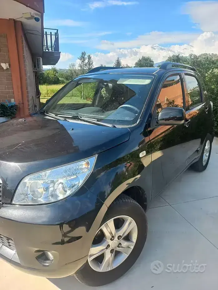 Usata Daihatsu Terios 105 CV (77 kW) 2010 Nero SUV