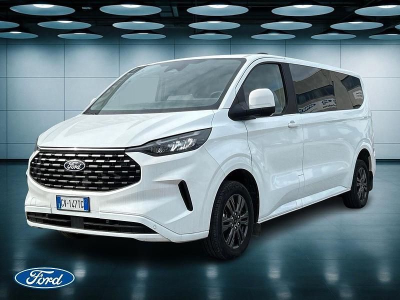 Bianco Usata 2024 Ford Tourneo Titanium Monovolume | 42.000 € (Molto cara) - Immagine 1/4