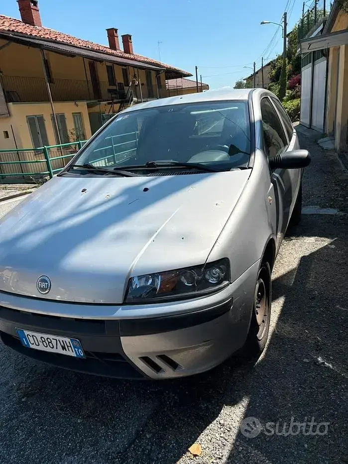 Usata Fiat Punto 60 CV (44 kW) 2002 Utilitaria