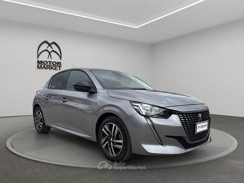Usata Peugeot 208 Allure 75 CV (55 kW) 2022 Grigio / gray Utilitaria