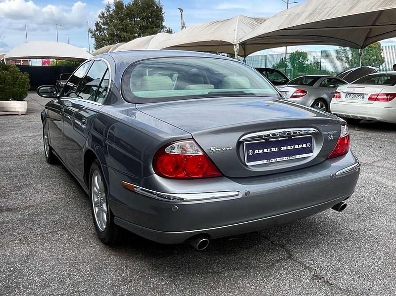 Usata Jaguar S-Type Executive 238 CV (175 kW) 2003 Grigio Berlina
