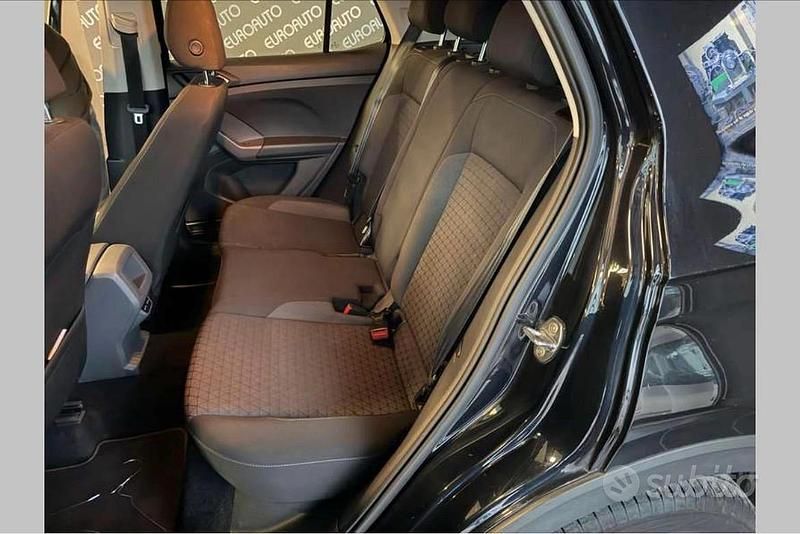 Usado VW T-Cross 95 CV (69 kW) 2020 Negro SUV
