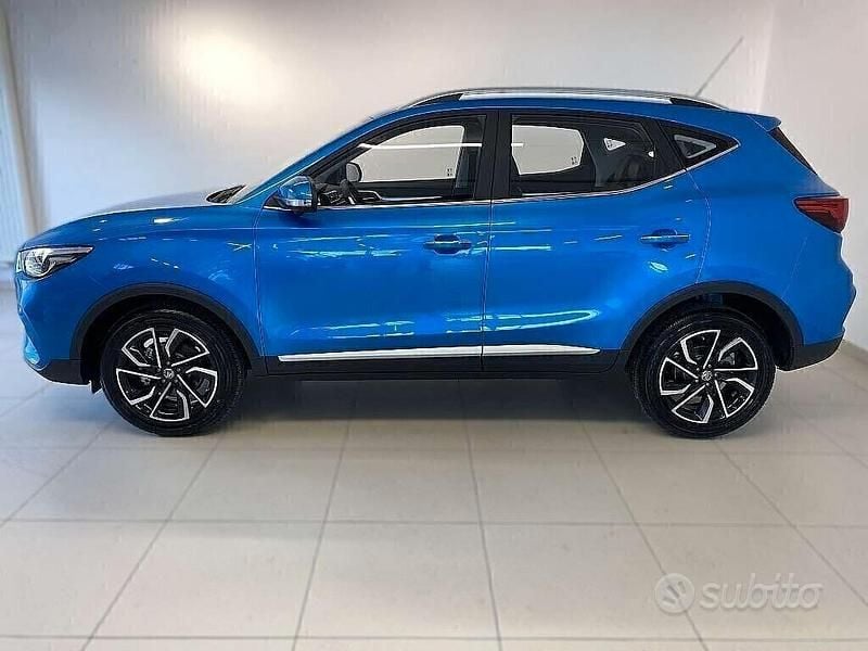 Nuova MG ZS Luxury 106 CV (77 kW) 2025 Blu Berlina