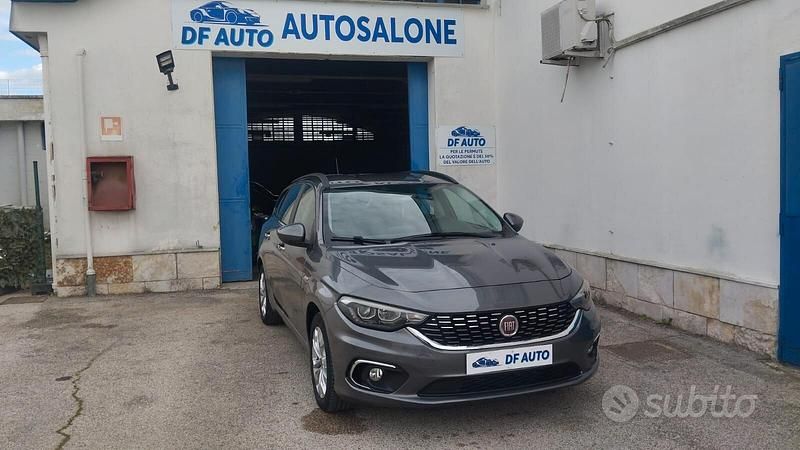 Usata Fiat Tipo Lounge 119 CV (87 kW) 2017 Grigio Station wagon